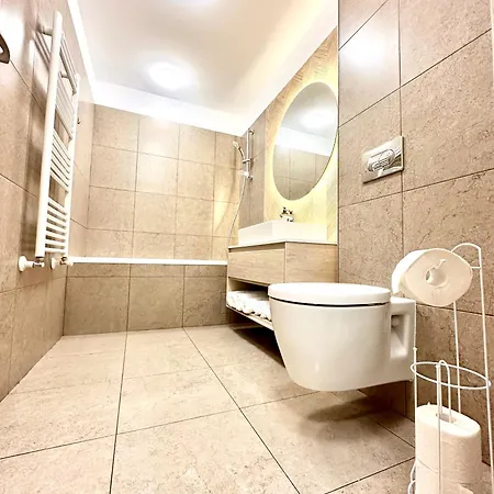 Urban Plaza Astra - Rise Private Apartments & Suites Braşov Extérieur photo