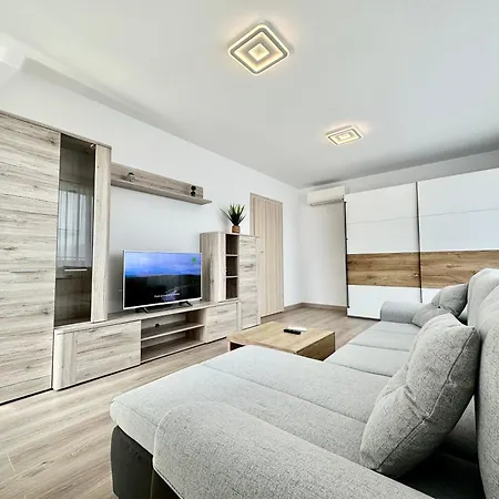 Urban Plaza Astra - Rise Private Apartments & Suites Braşov Extérieur photo
