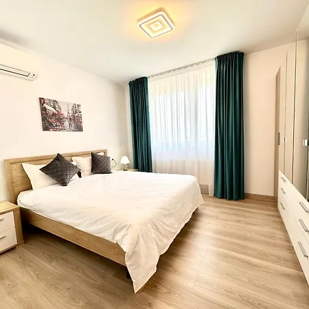 Urban Plaza Astra - Rise Private Apartments & Suites Braşov Extérieur photo