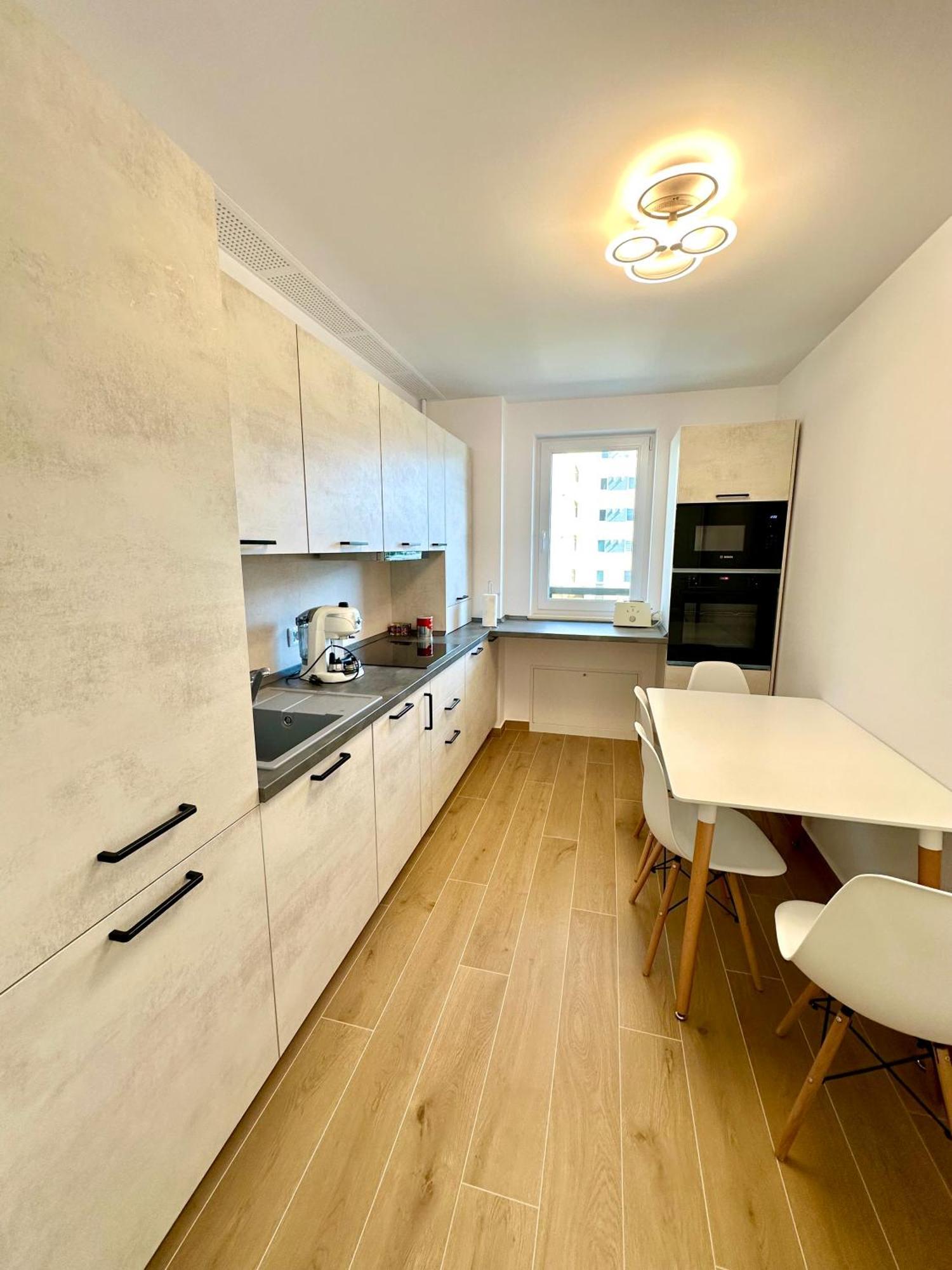 Apartment Urban Plaza Astra - Rise Private & Brasov